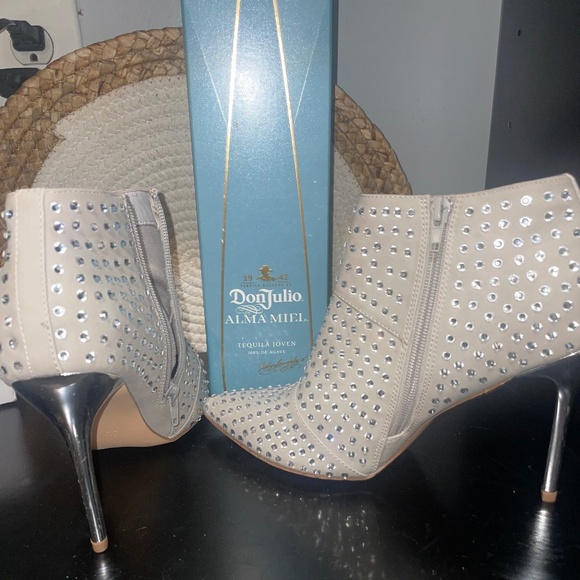 Steve Madden Women's Rhinestone Heels - Picture 2 of 7